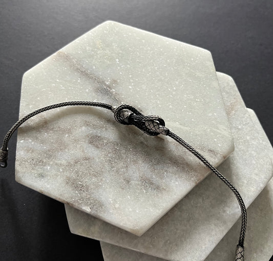 Double Knot Silver Thread Bracelet